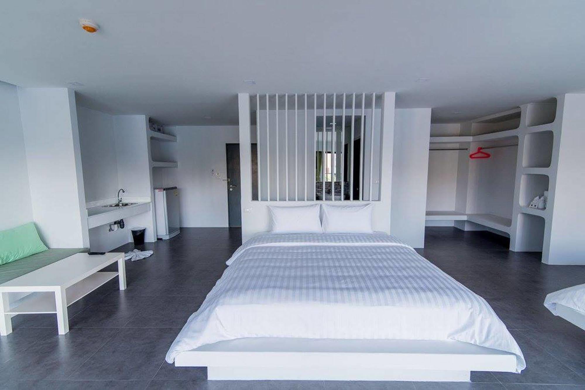 Panitar Haus Hotell Chonburi Eksteriør bilde